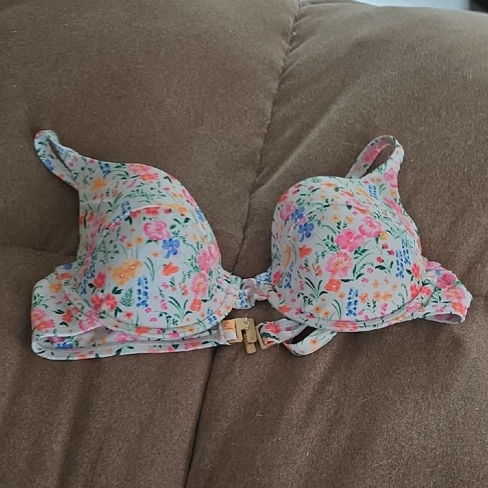 Kulani Kinis White Floral Underwire Bikini